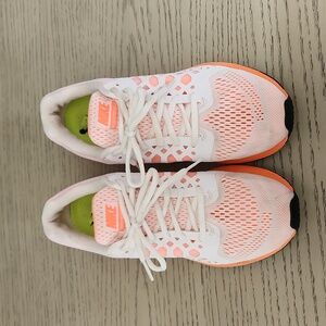 Women's Nike Air Zoom Pegasus Sneakers Size 8.5